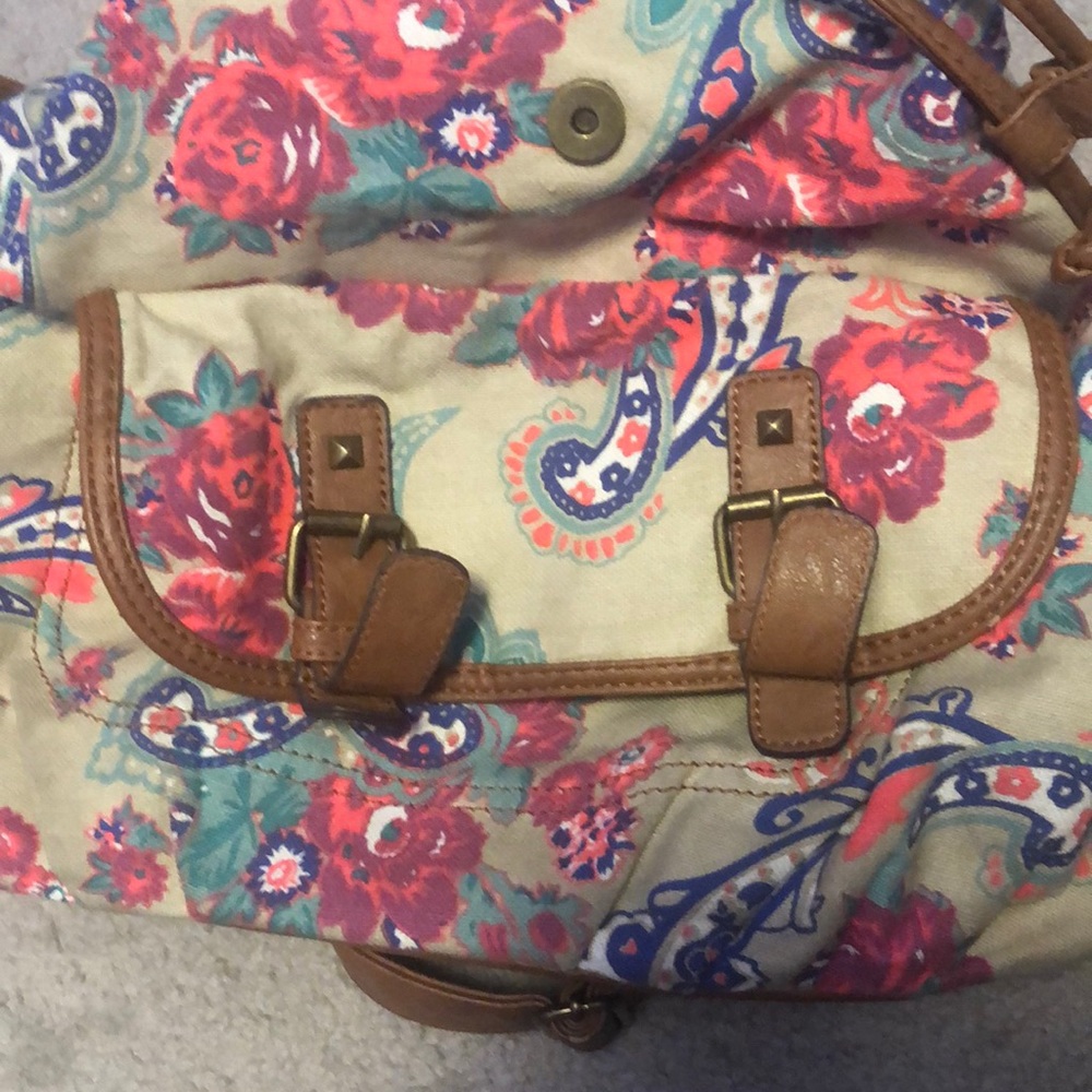 Backpack - Picture 5 of 6